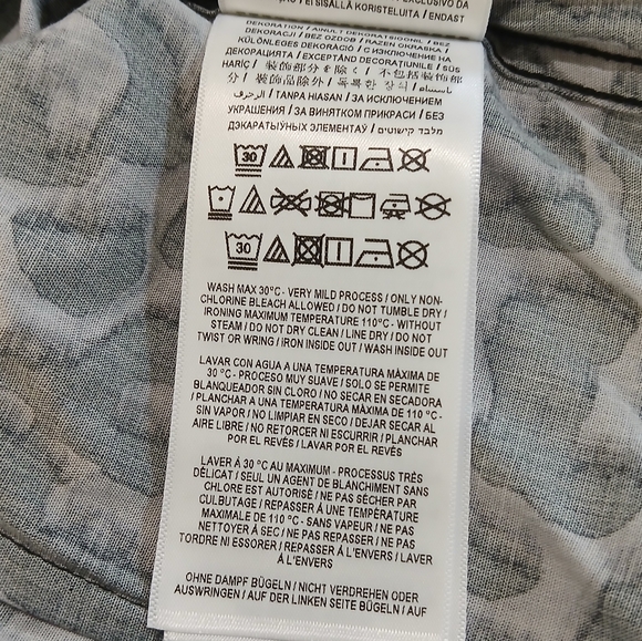 Guess sz S Purple and Black Leopard Print Long Sleeve Button-Up Business Shirt - Picture 12 of 13